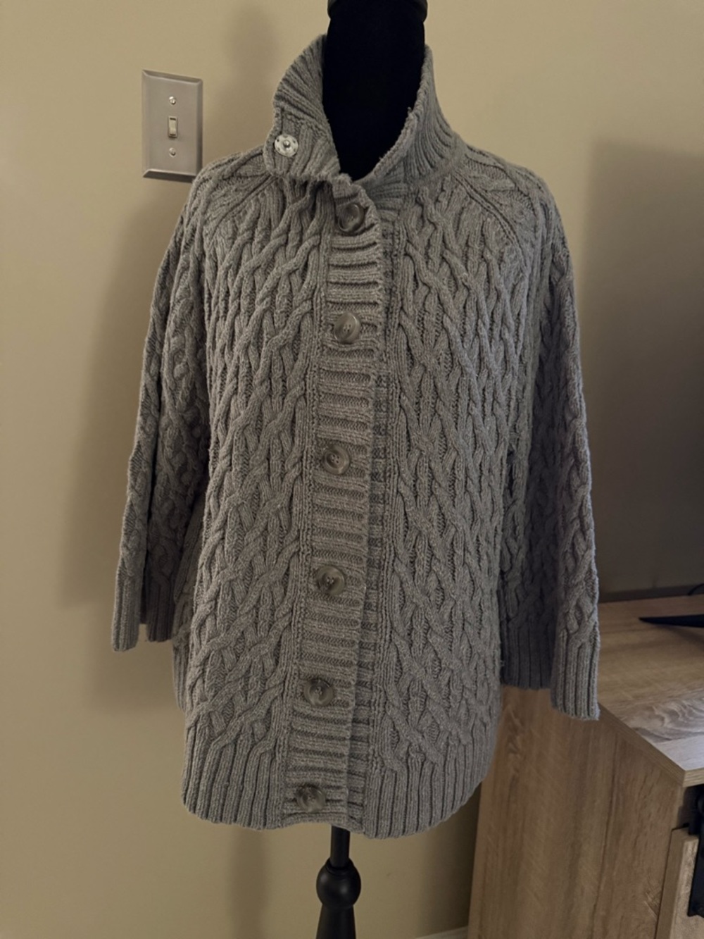 Liz Claiborne Gray Cable Knit Snap Front Cardigan